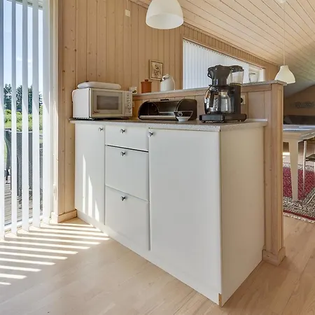 بيت للعطل Three-bedroom Holiday In *